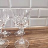 4 verres à vin en cristal taillé