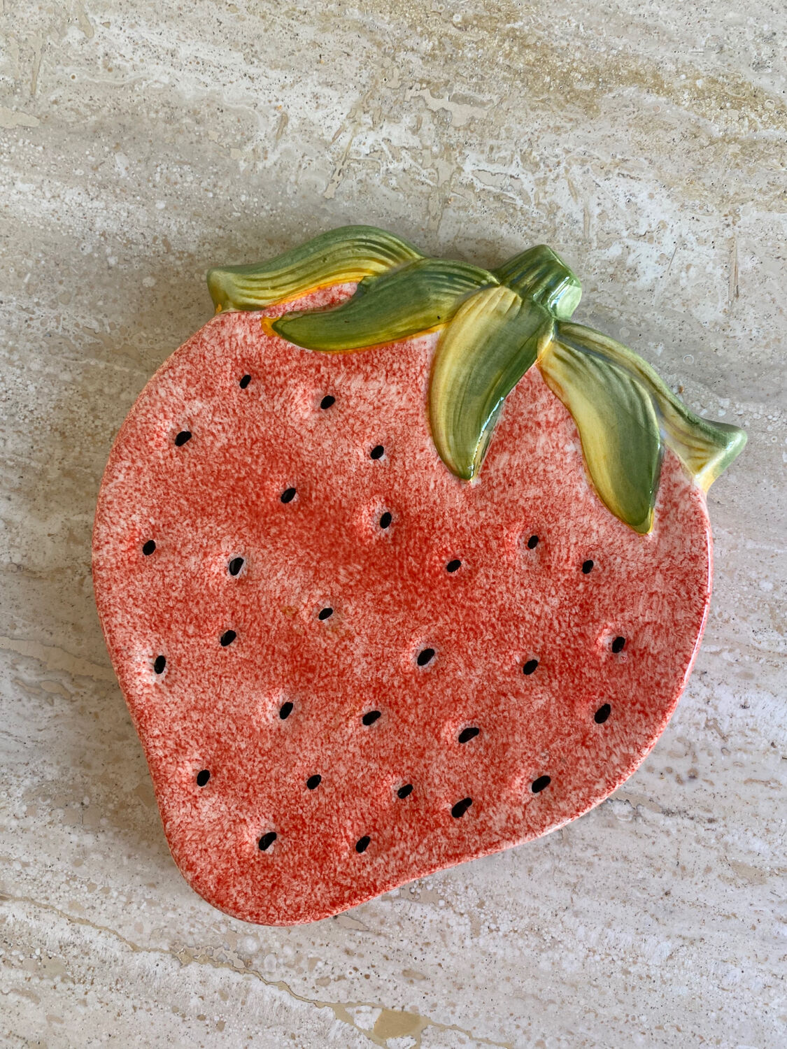 Dessous de plat en céramique fraise