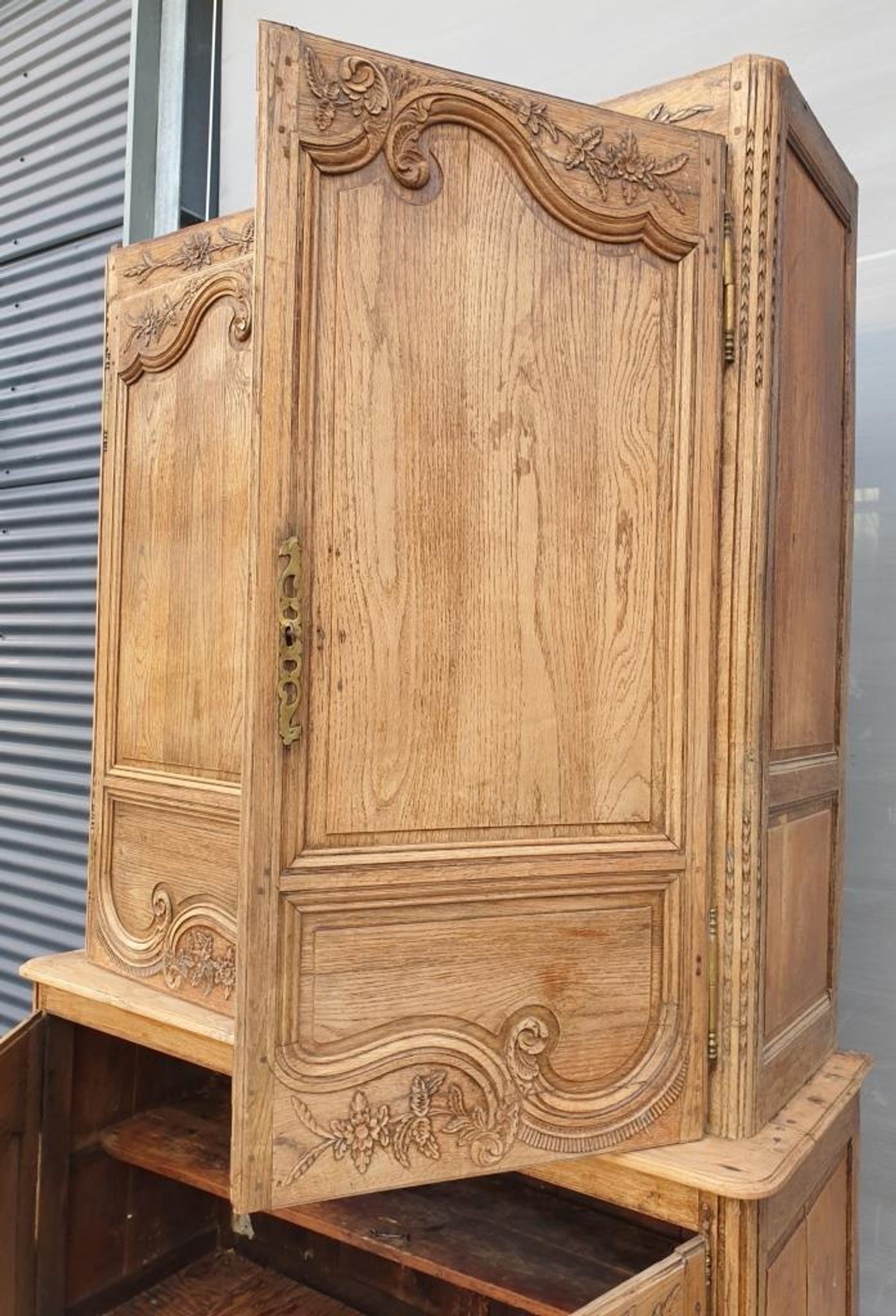 Buffet 2 corps normand Louis XV pièce du  XVIIIe