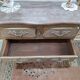 Commode sauteuse