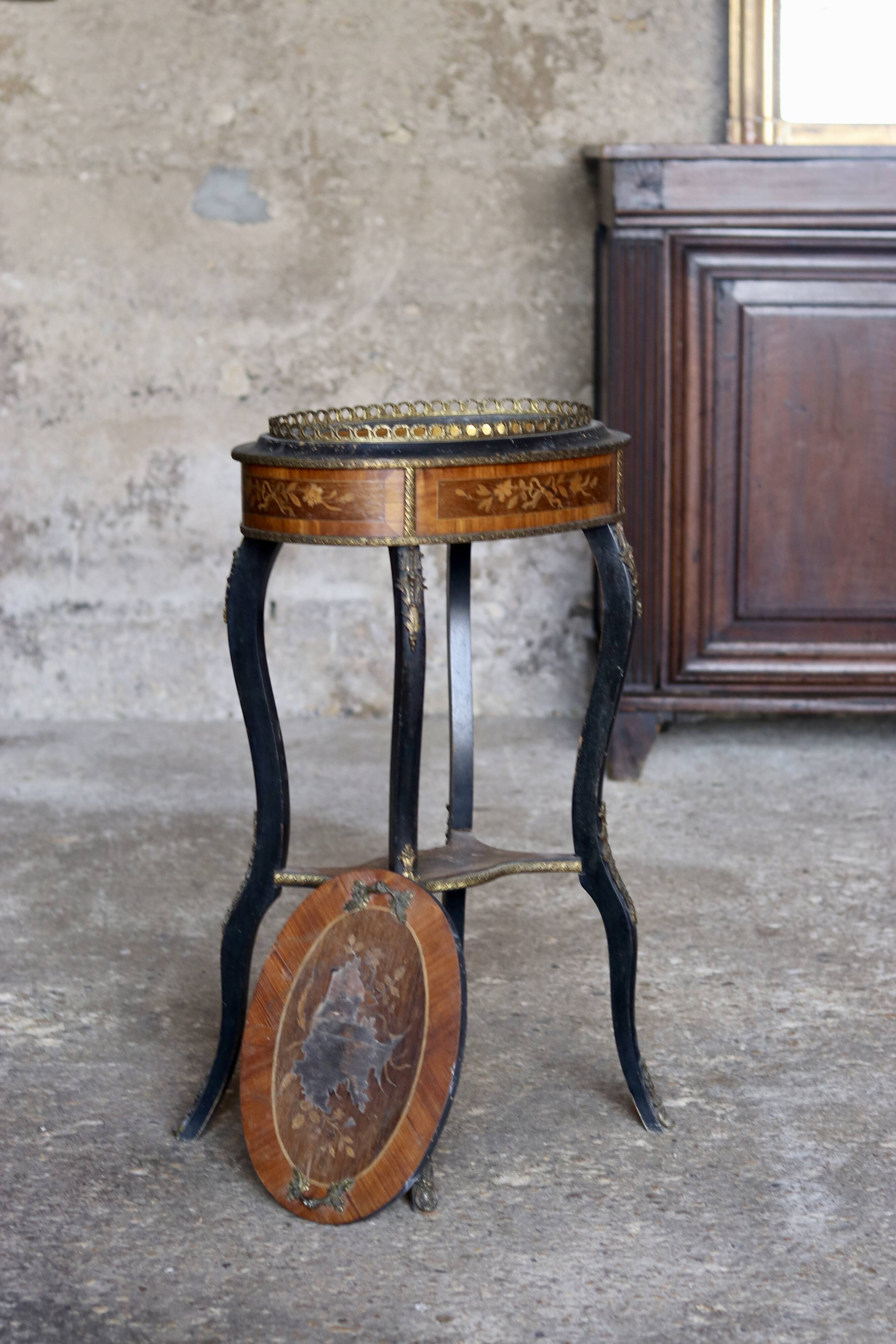 Napoleon III planter