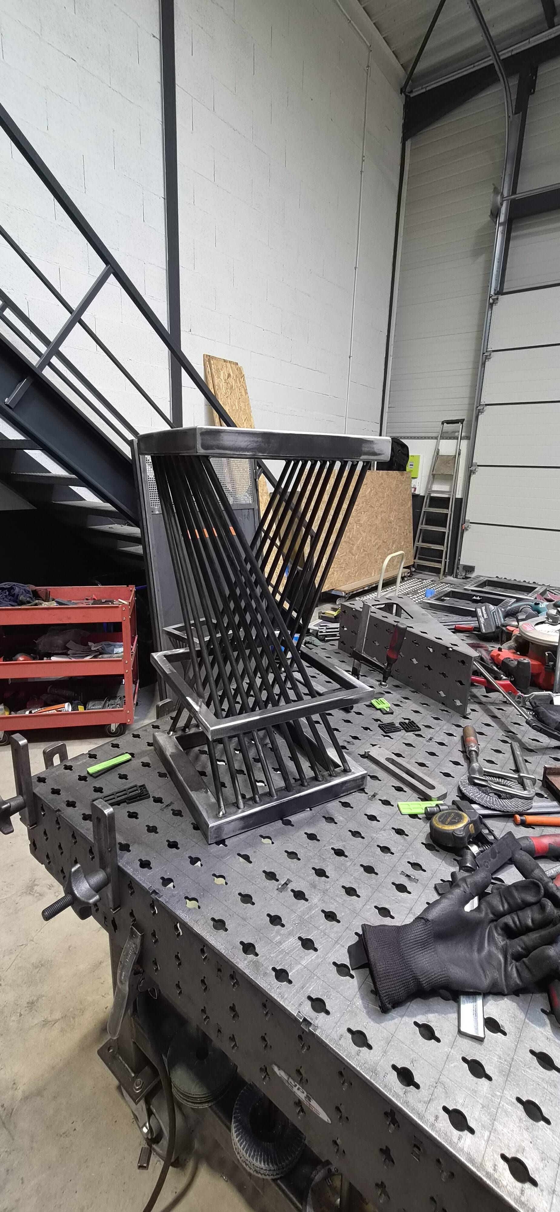 Tabouret demi vrille