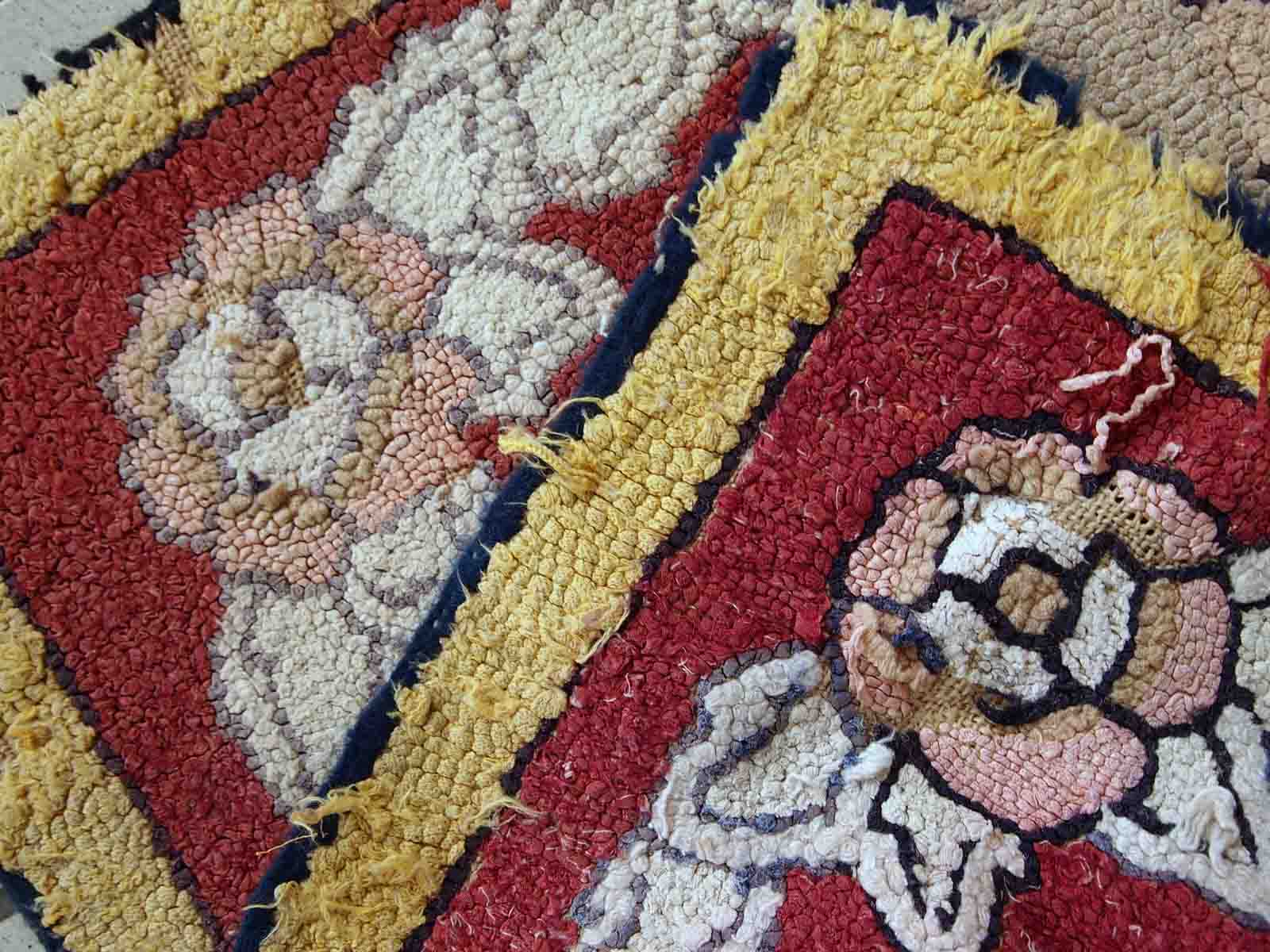 Old American Carpet Hooked handmade 55cm x 87cm 1930s, 1C458