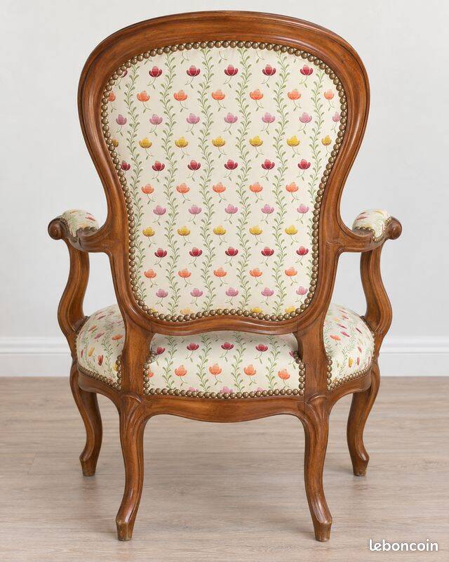 Antique wooden armchair – Louis XV style – floral fabric