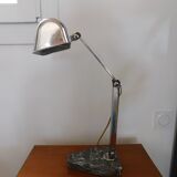 Articulated arm desk lamp