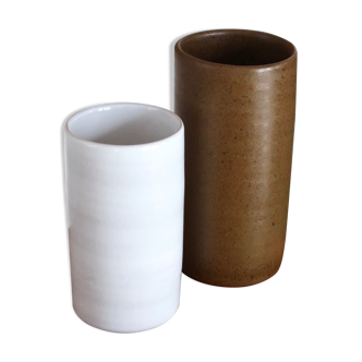 Duo de vases rouleaux blanc et  marron en céramique de Antonio Lampecco, années 70