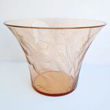 Ancien vase en verre gravé