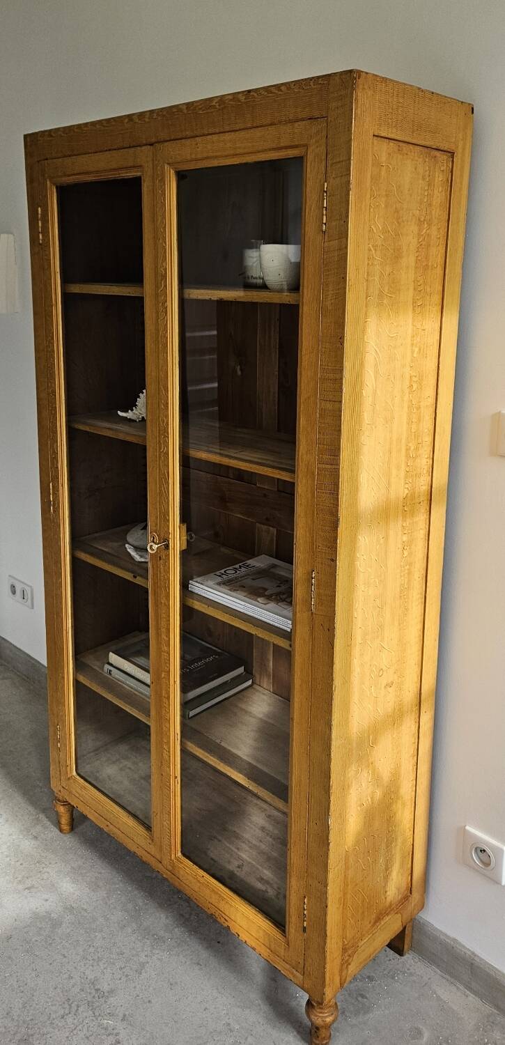 Vintage antique bookcase/curiosity cabinet/display case/shelves