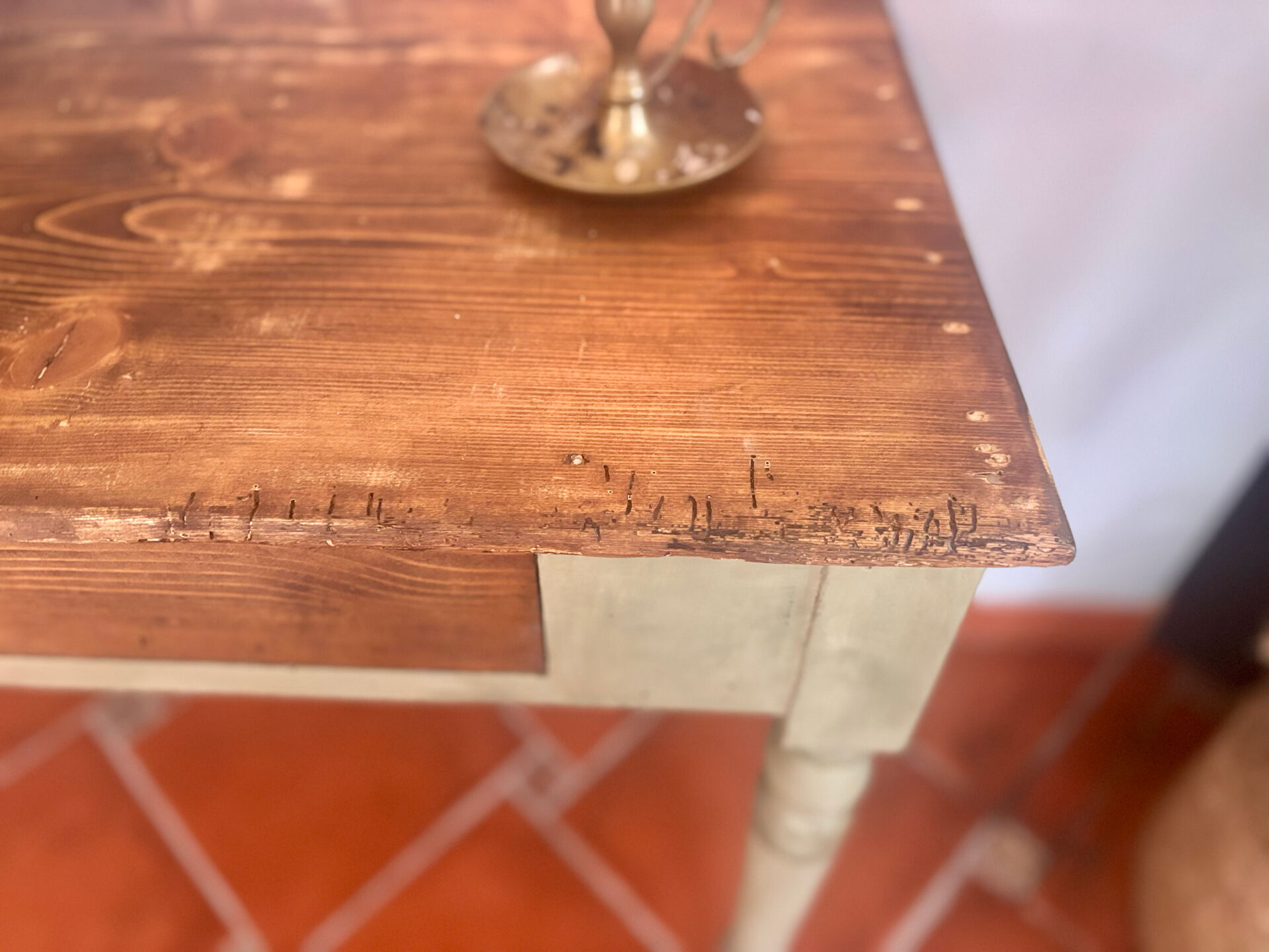 Old patinated wooden console – French country spirit, turned legs.
