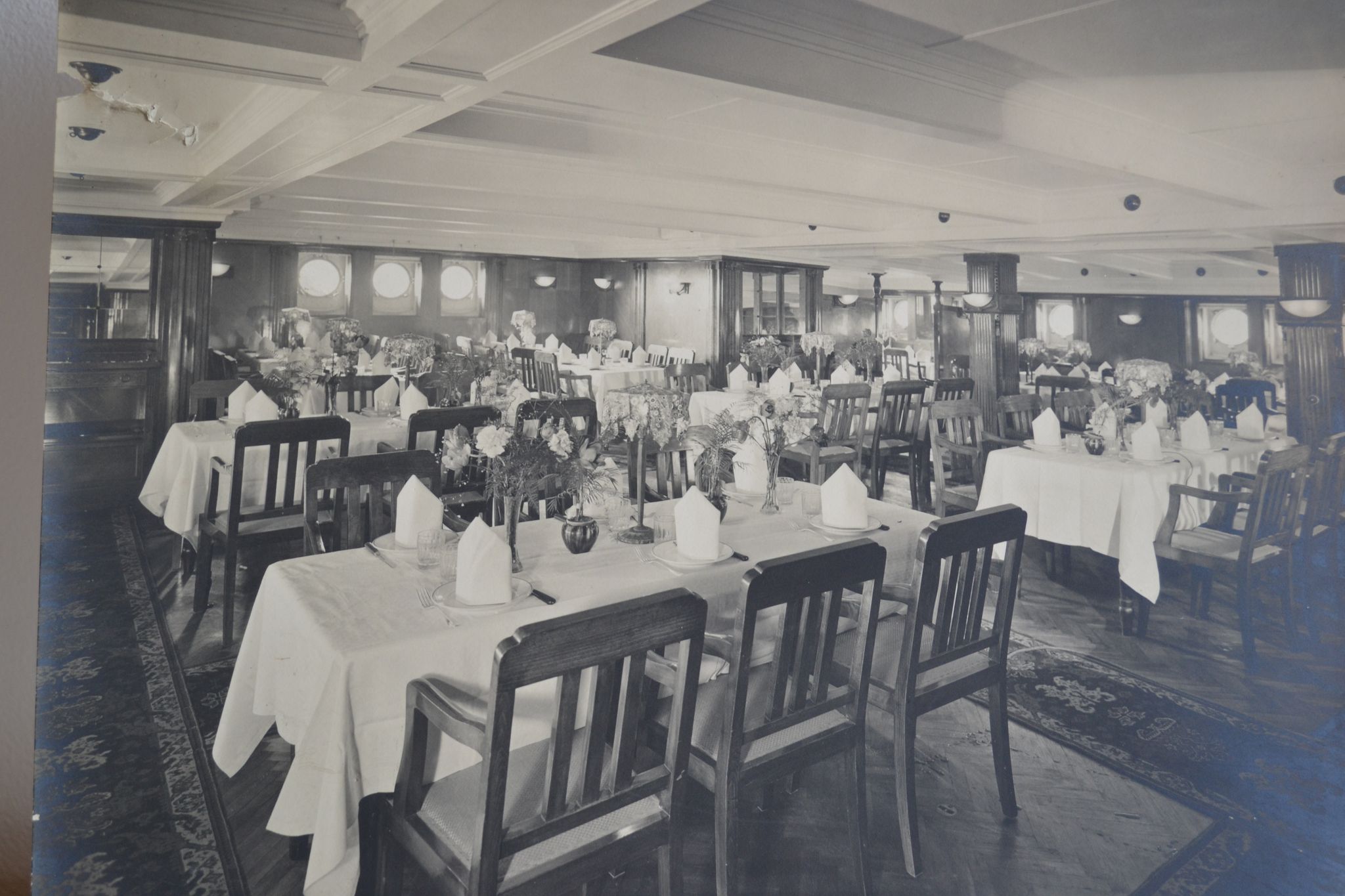 Photo argentique salle de paquebot vers 1930