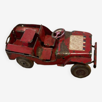 jouet voiture ancienne en tôle WW2