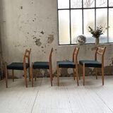 Set 4 green Scandinavian chairs