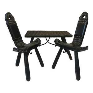 Table basse et chaises
