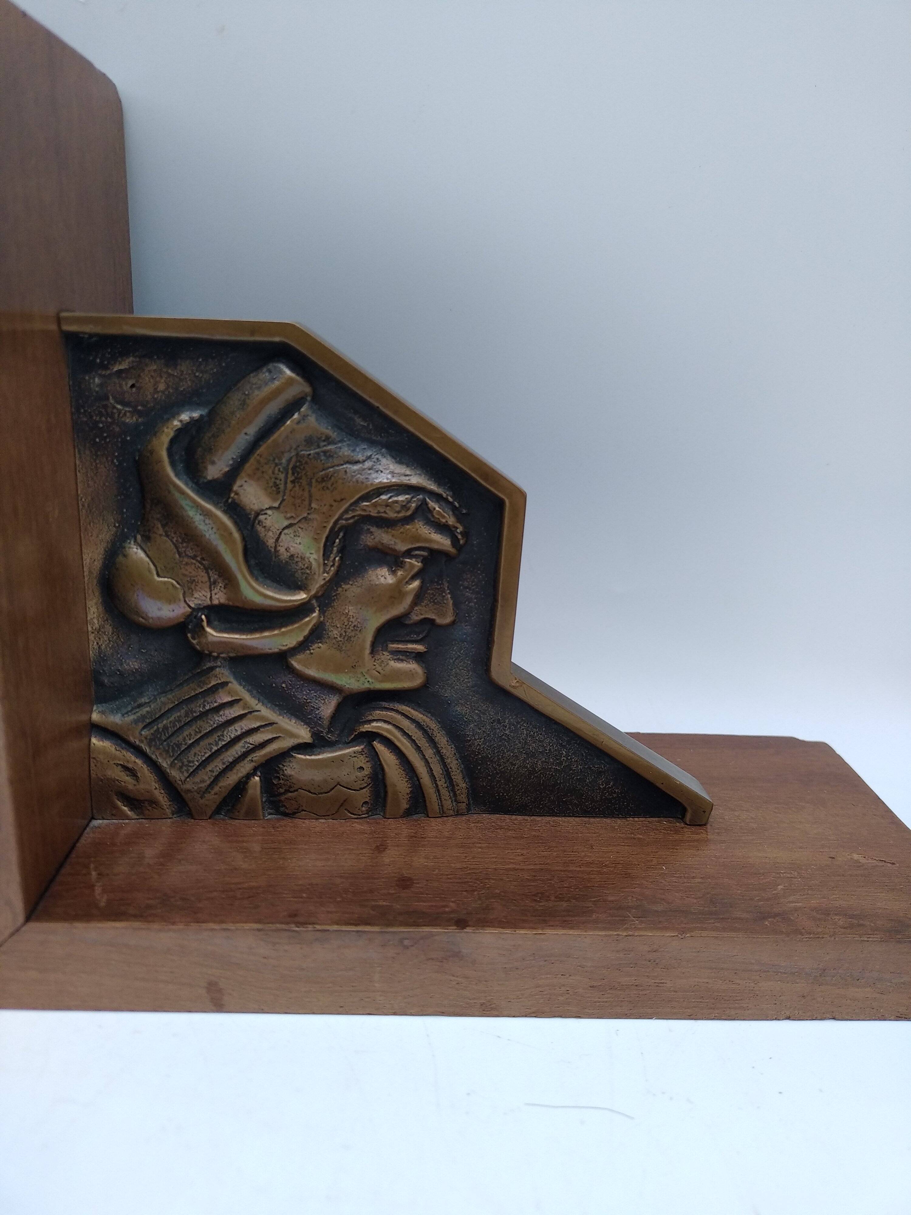 Pair of Breton couple bookends in bronze and wood.