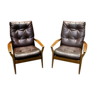 Pair of 70s chairs in teak and faux leather