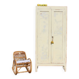 Small Parisian wardrobe