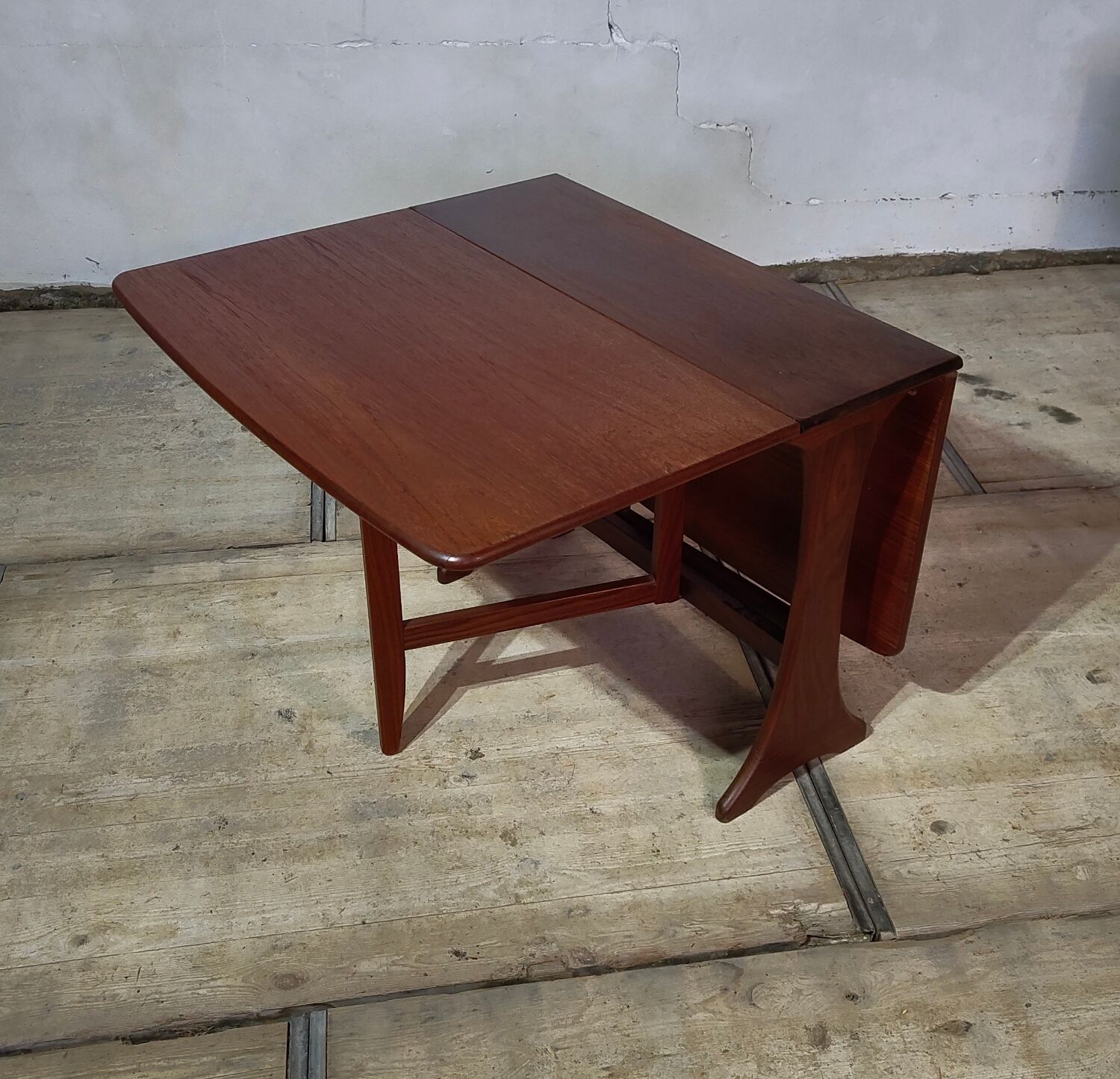 Vintage Scandinavian teak drop-leaf table, modular, 1960s.