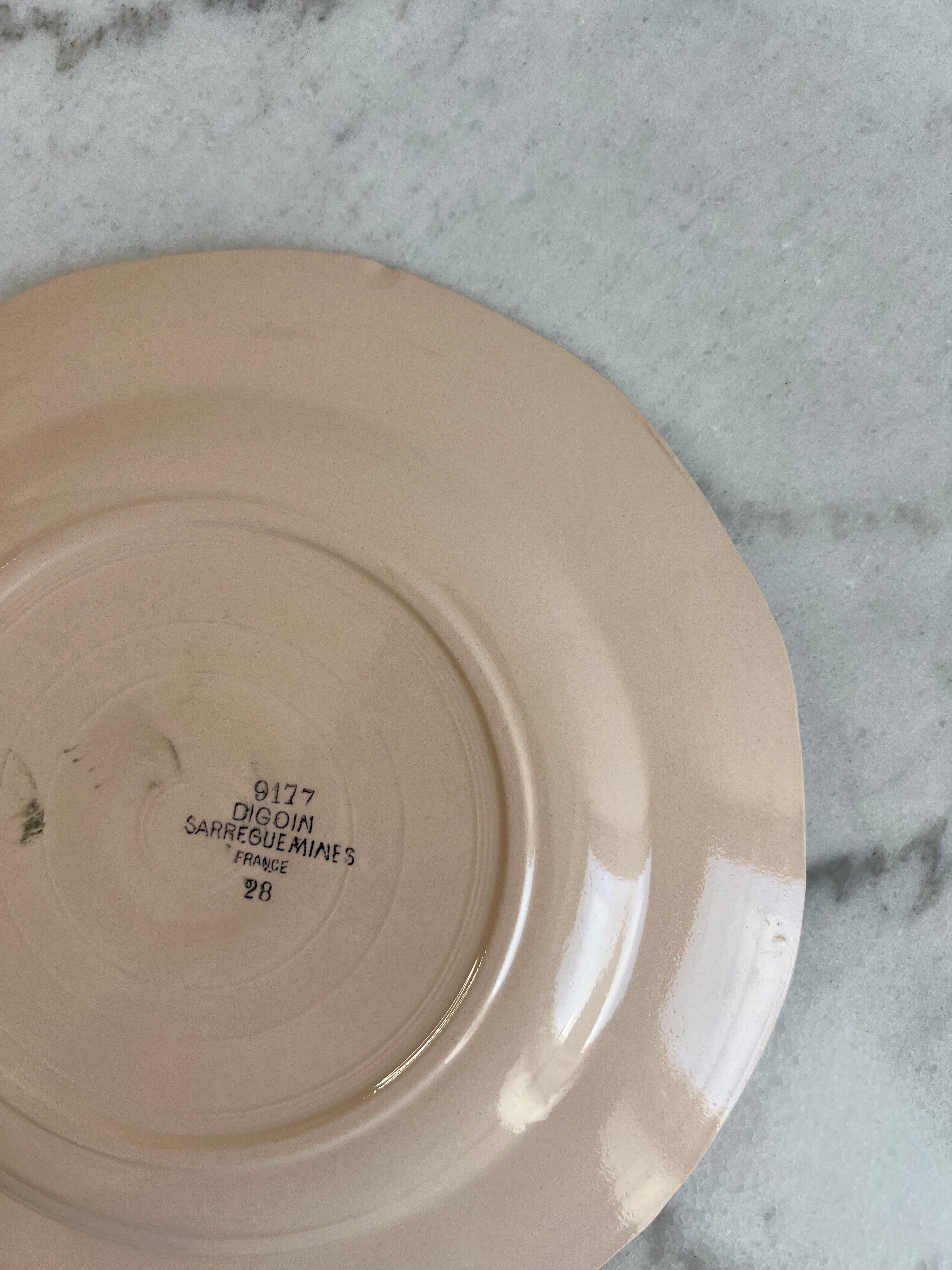 Hand-painted plate from Sarreguemines and Digoin