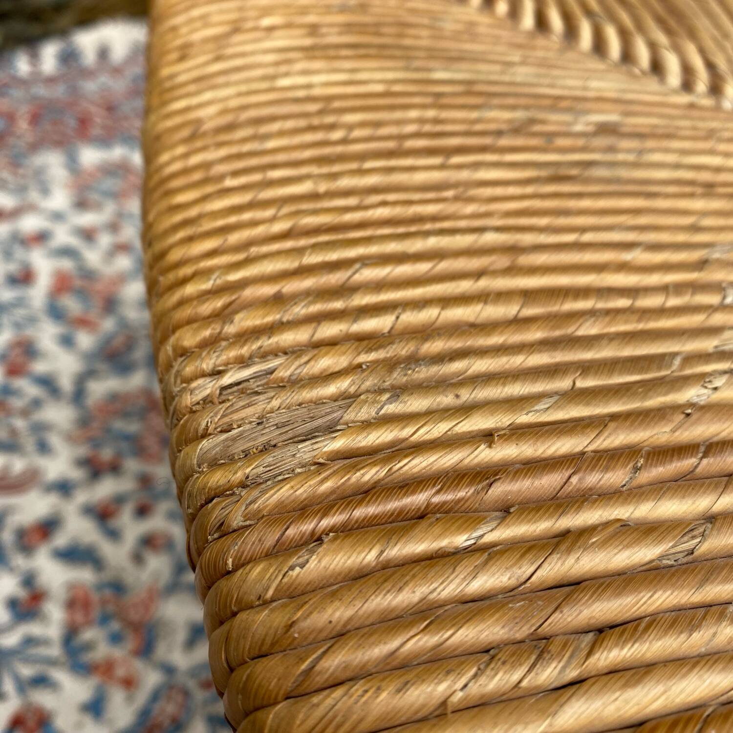 Low stool in wood and straw