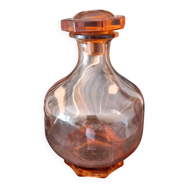 Carafe vintage en verre rose orangé, style rétro-chic