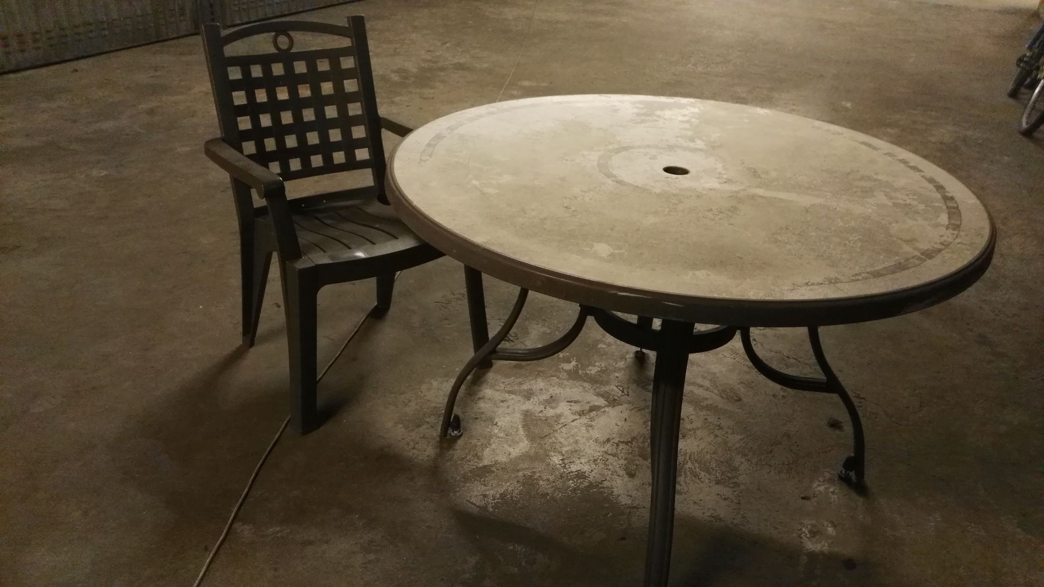 Garden table and 5 chairs