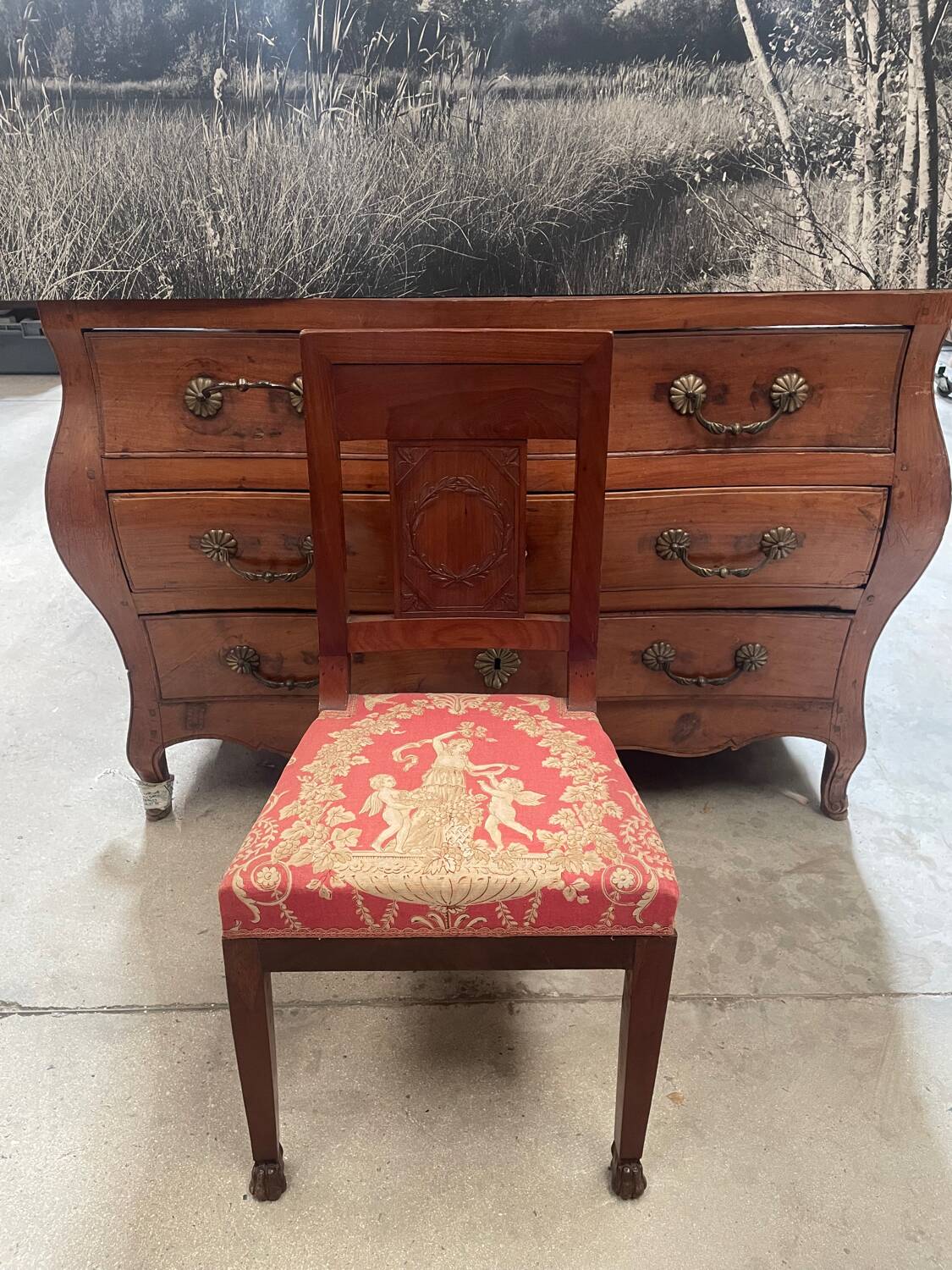 Lot de trois chaises anciennes en parfait état