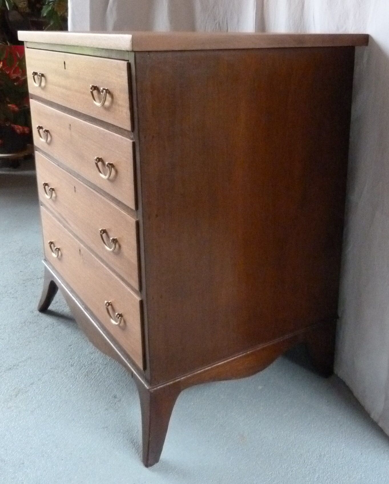 Ancient english chest of drawers