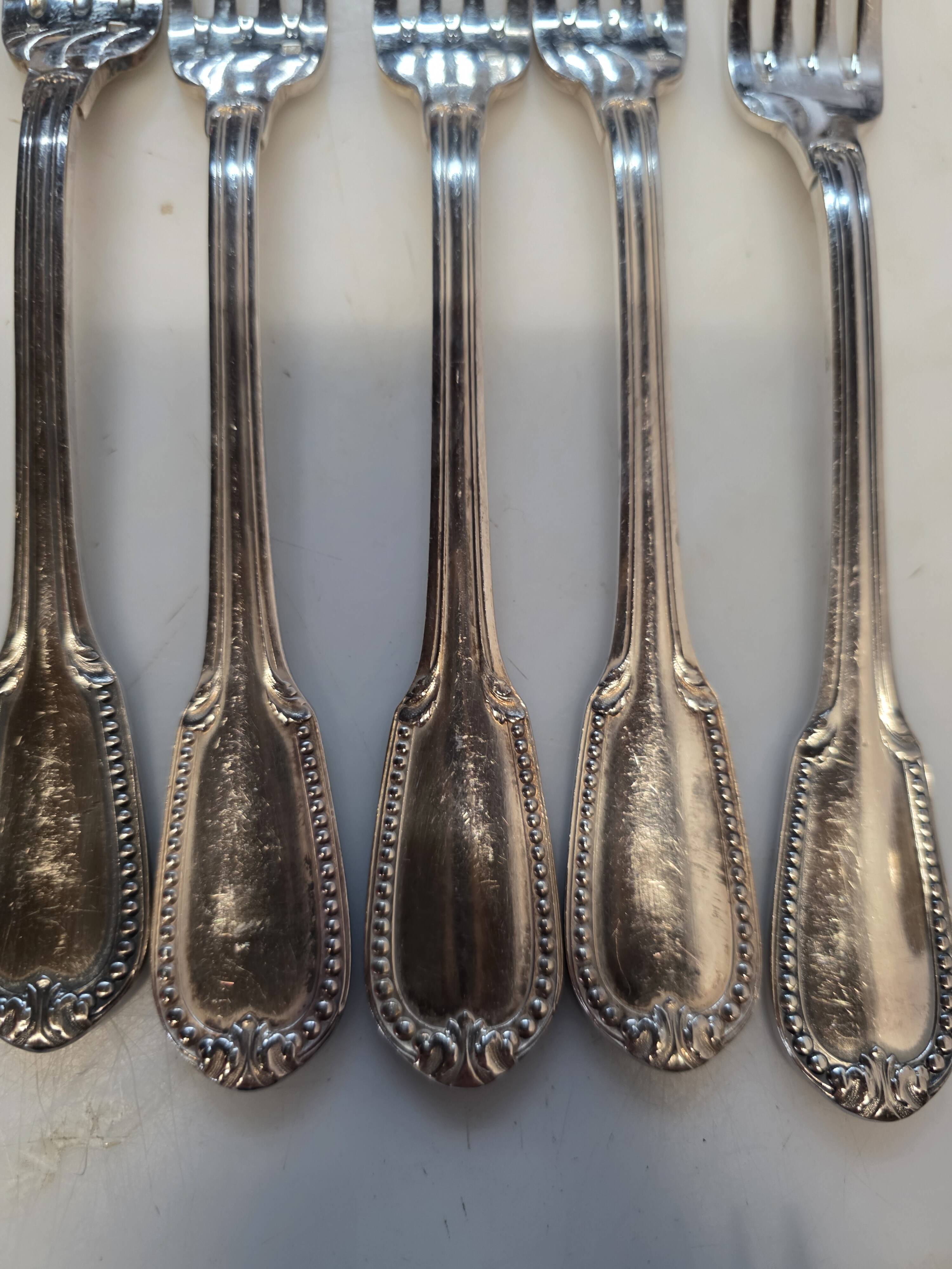 Ménagère 72 pièces en métal argenté 100  Saint-Médard, avec coffret