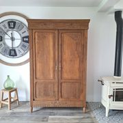 Wardrobe, oak linen cupboard from 1920.