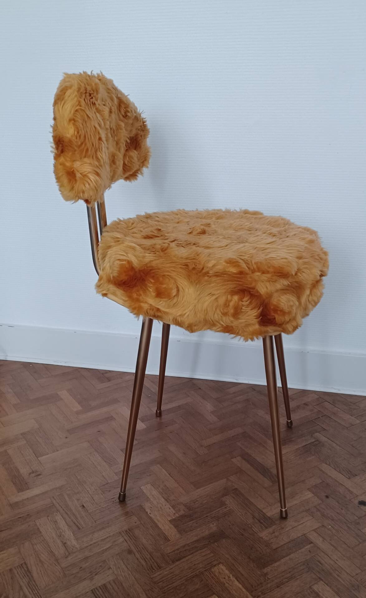 Pelfran Space Age shaggy chair
