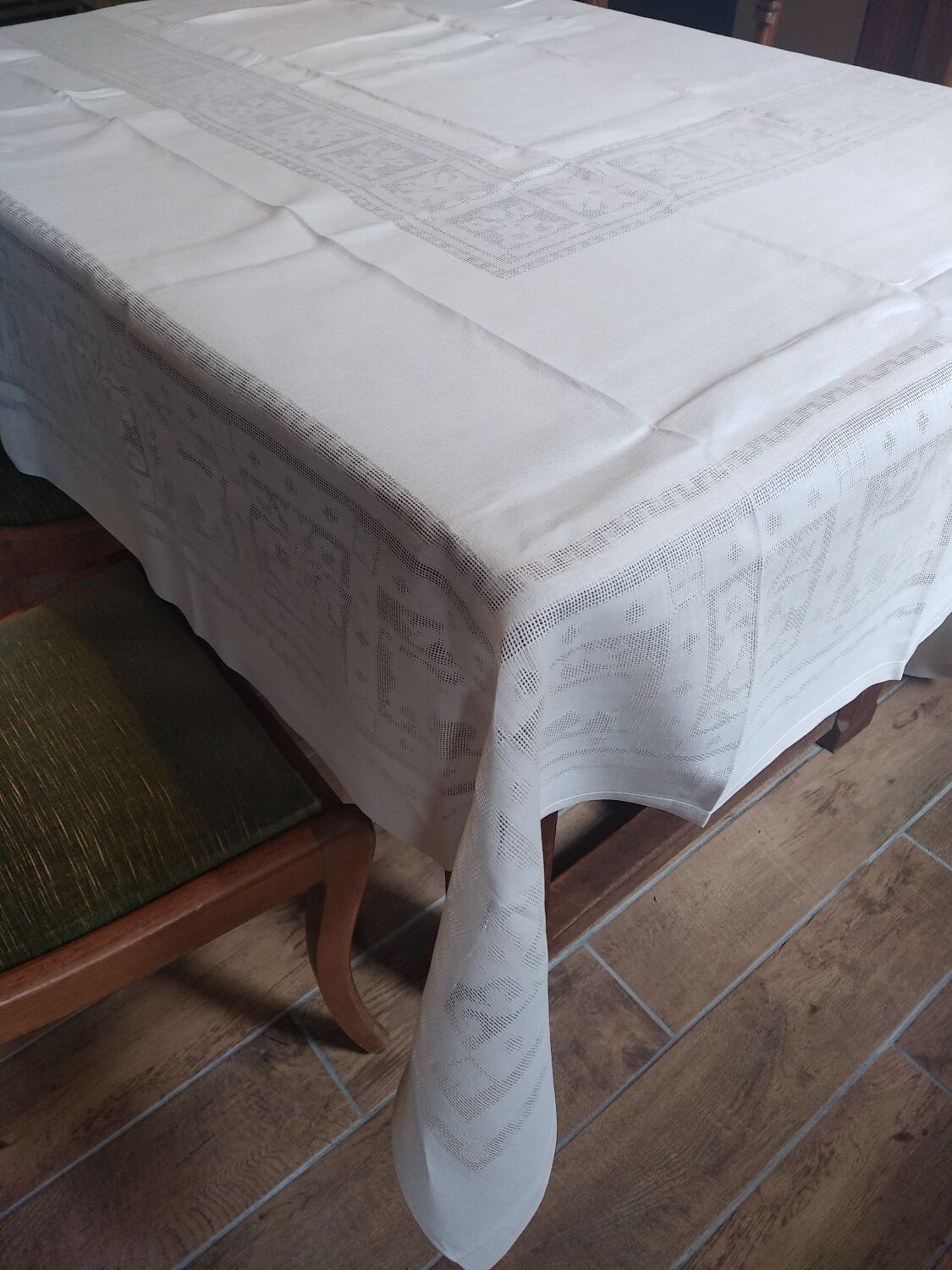 Nappe ancienne 24 couverts 283x200 brodé et monogrammé CC entrelacé