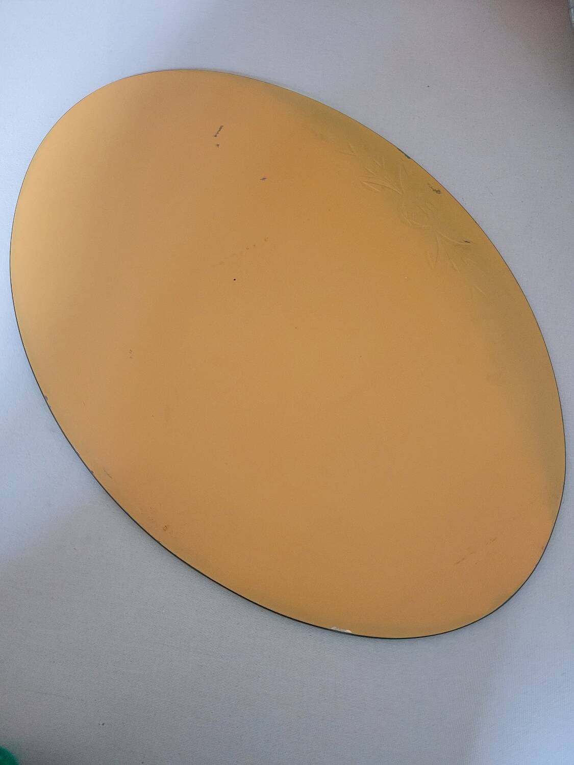 Miroir ovale gravé frise floral