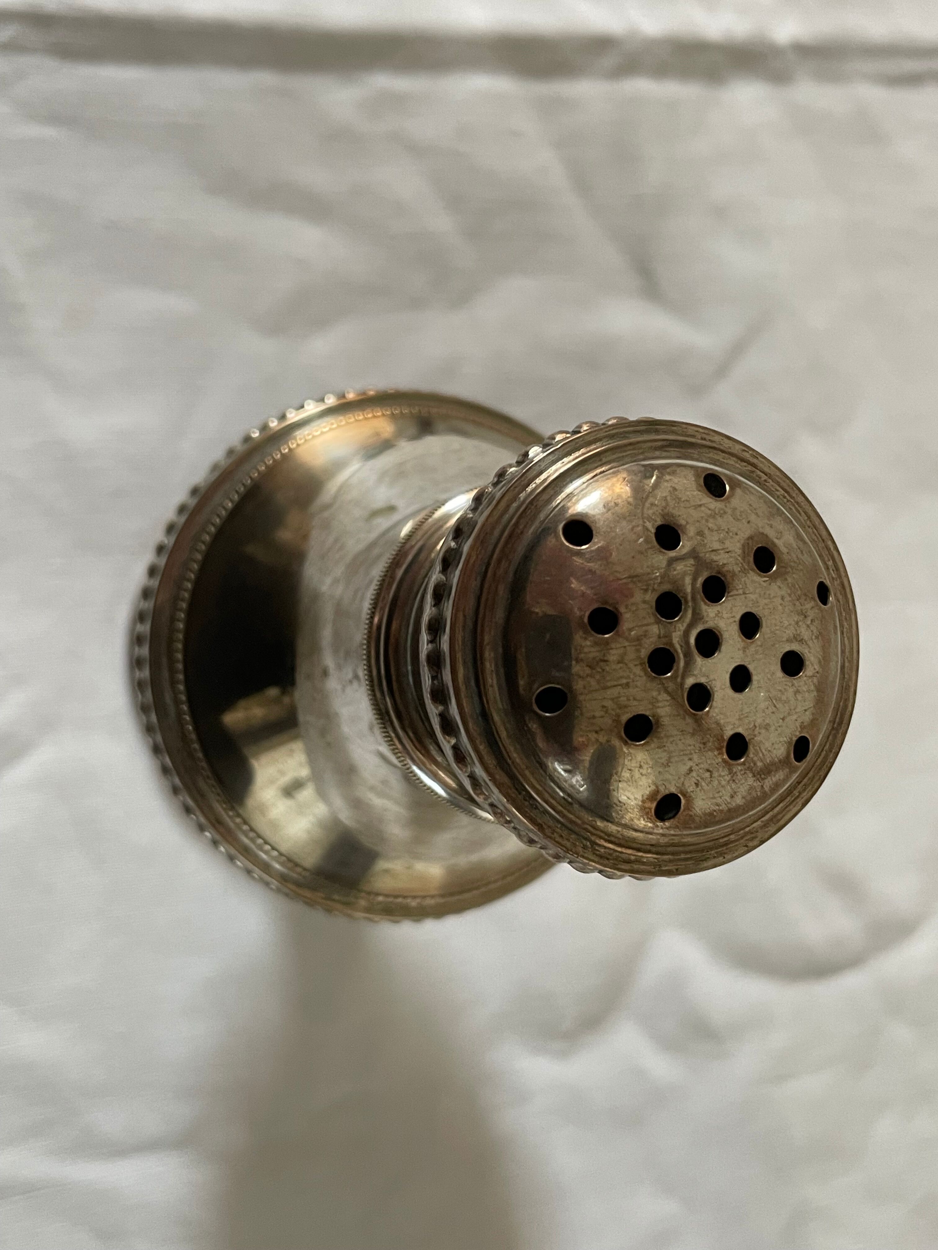 Powder sugar bowl