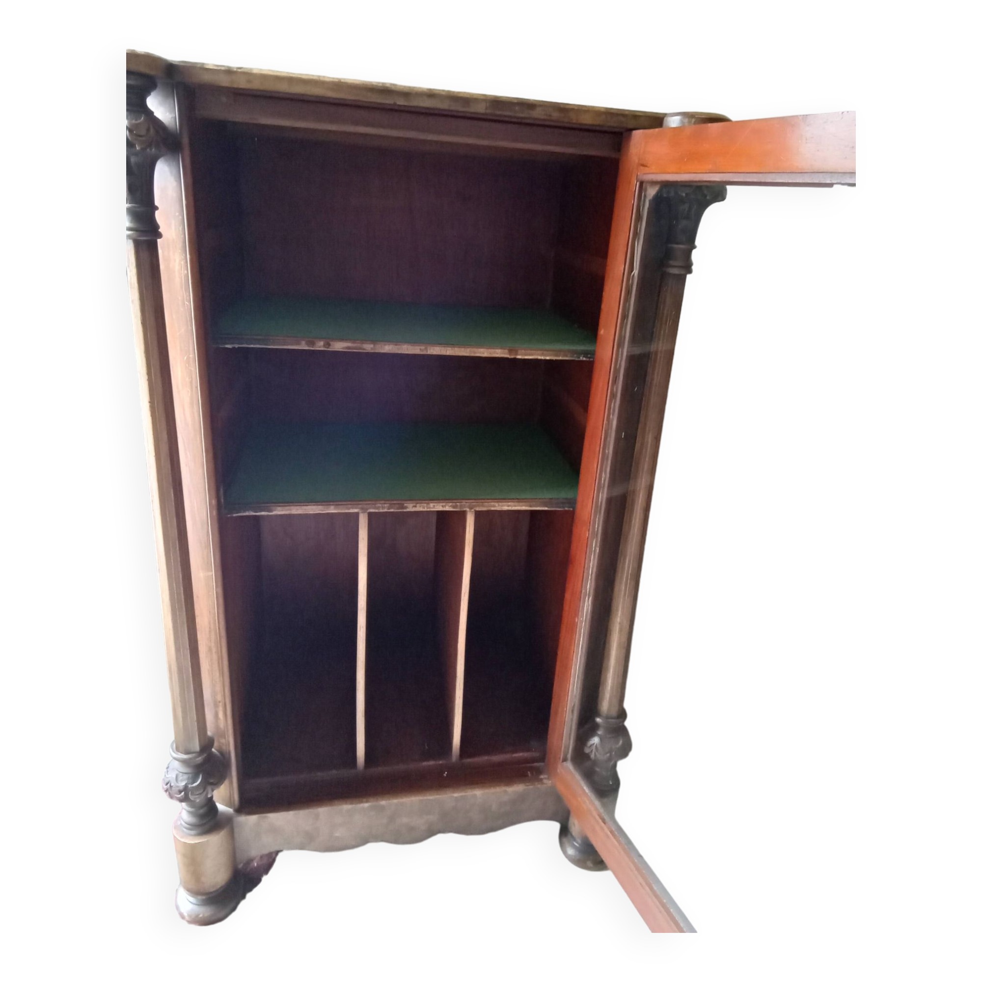 English display cabinet