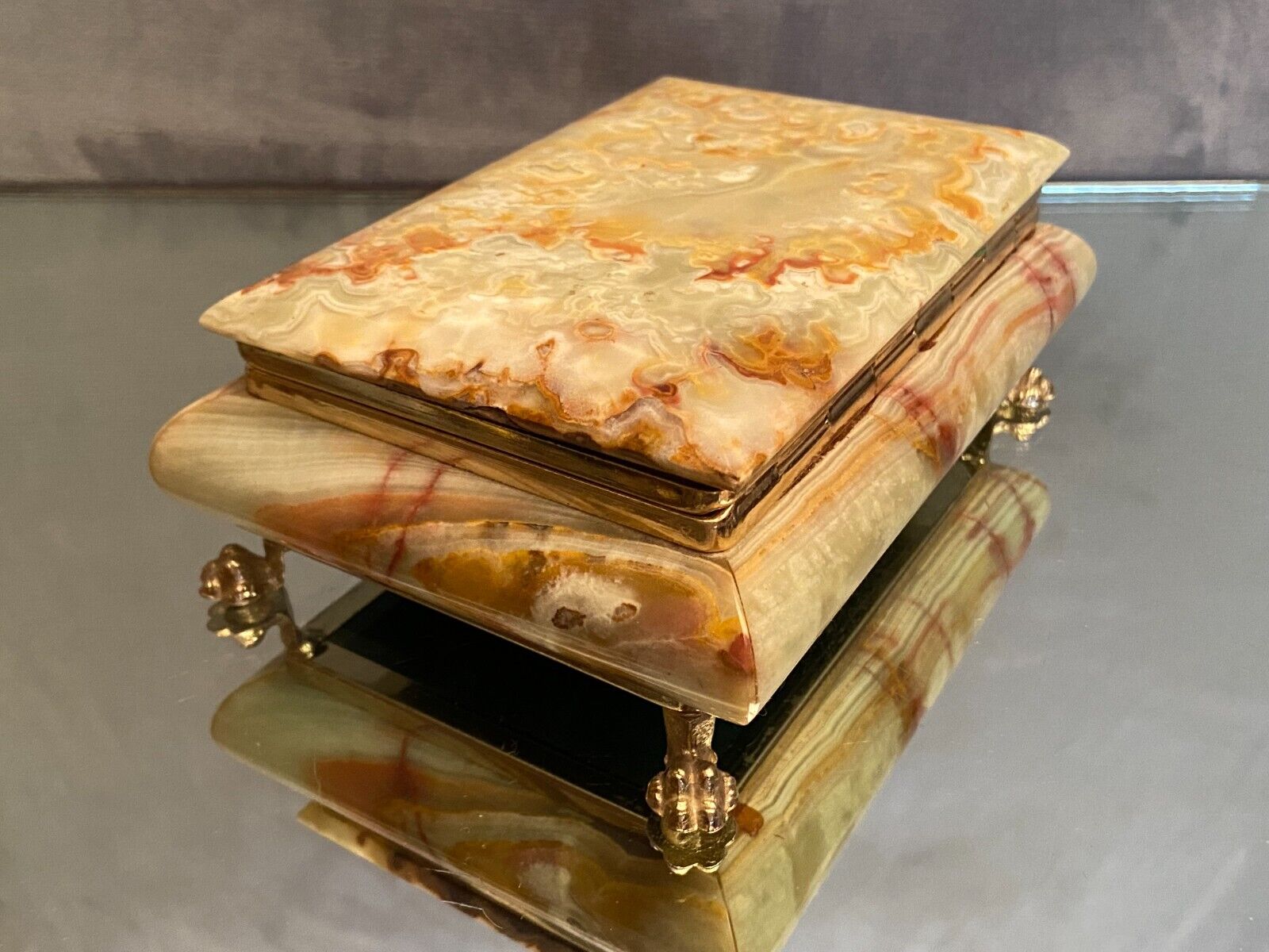 Onyx agate box on claw feet