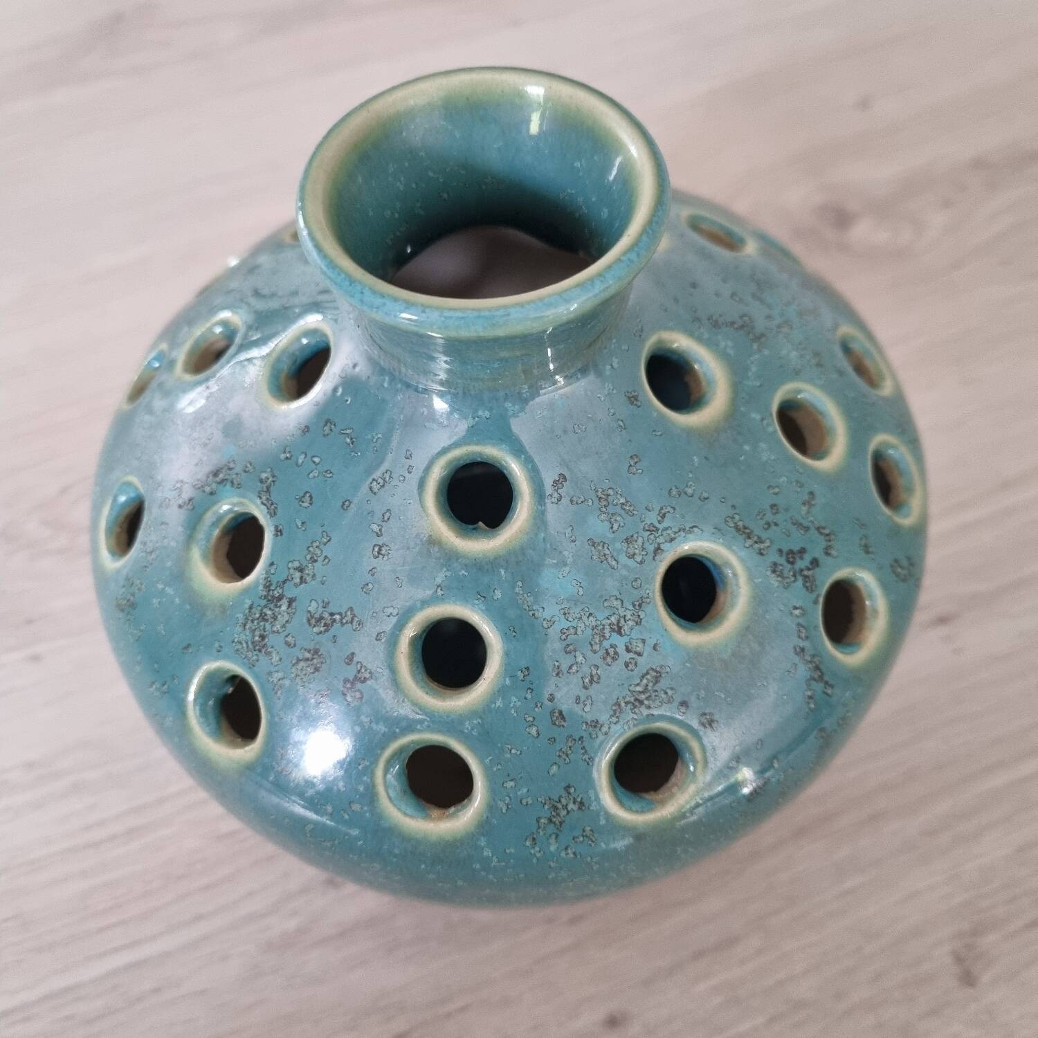 Flower vase