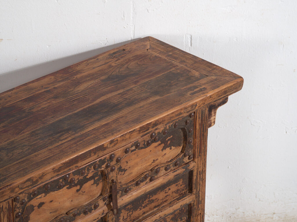 Console ancienne en orme avec ferronnerie – Chine, circa 1900