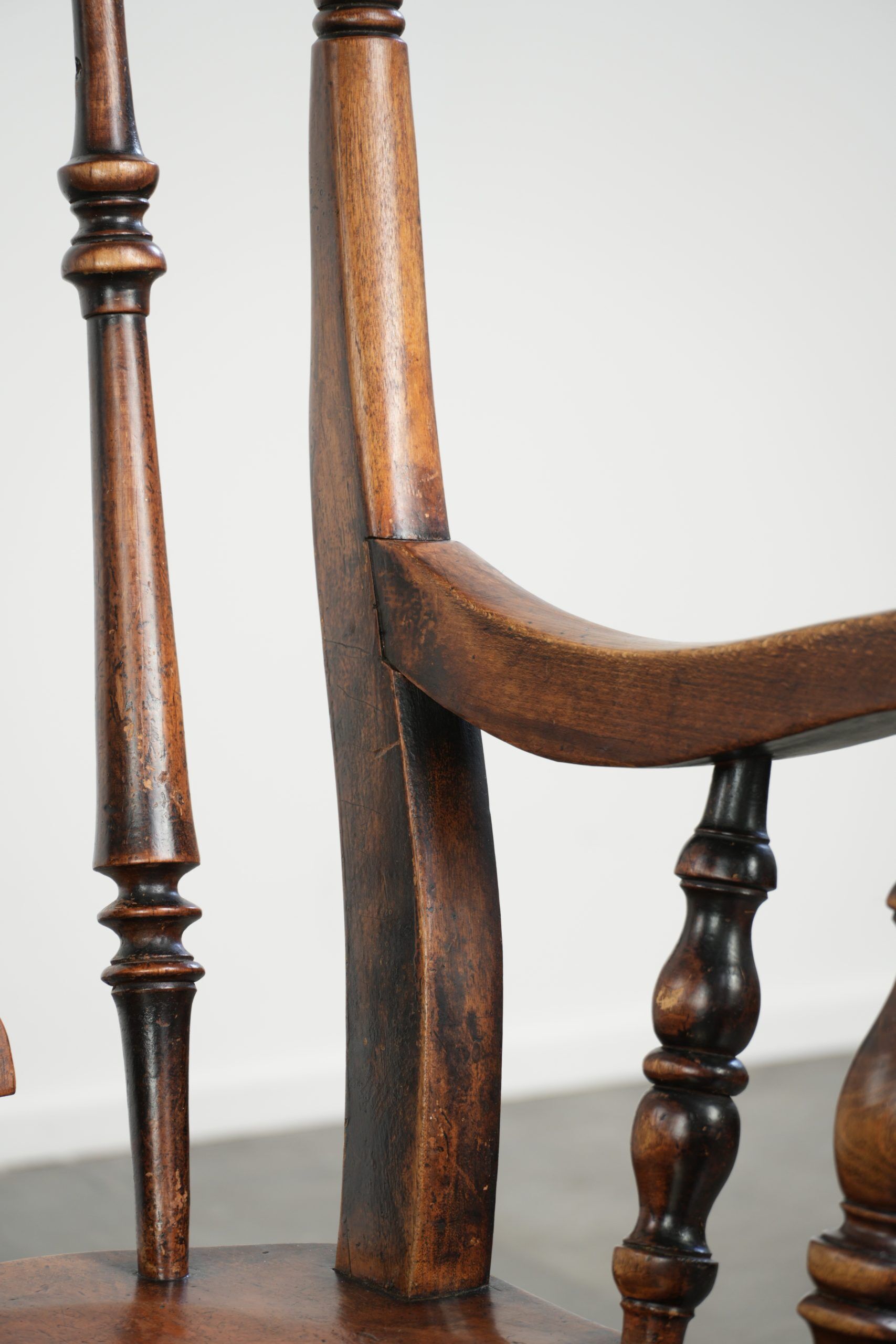 Antique English Windsor spindle chair from the early 19th century