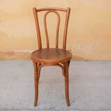 Chaise bistrot gaufrée par les éditions Baumann