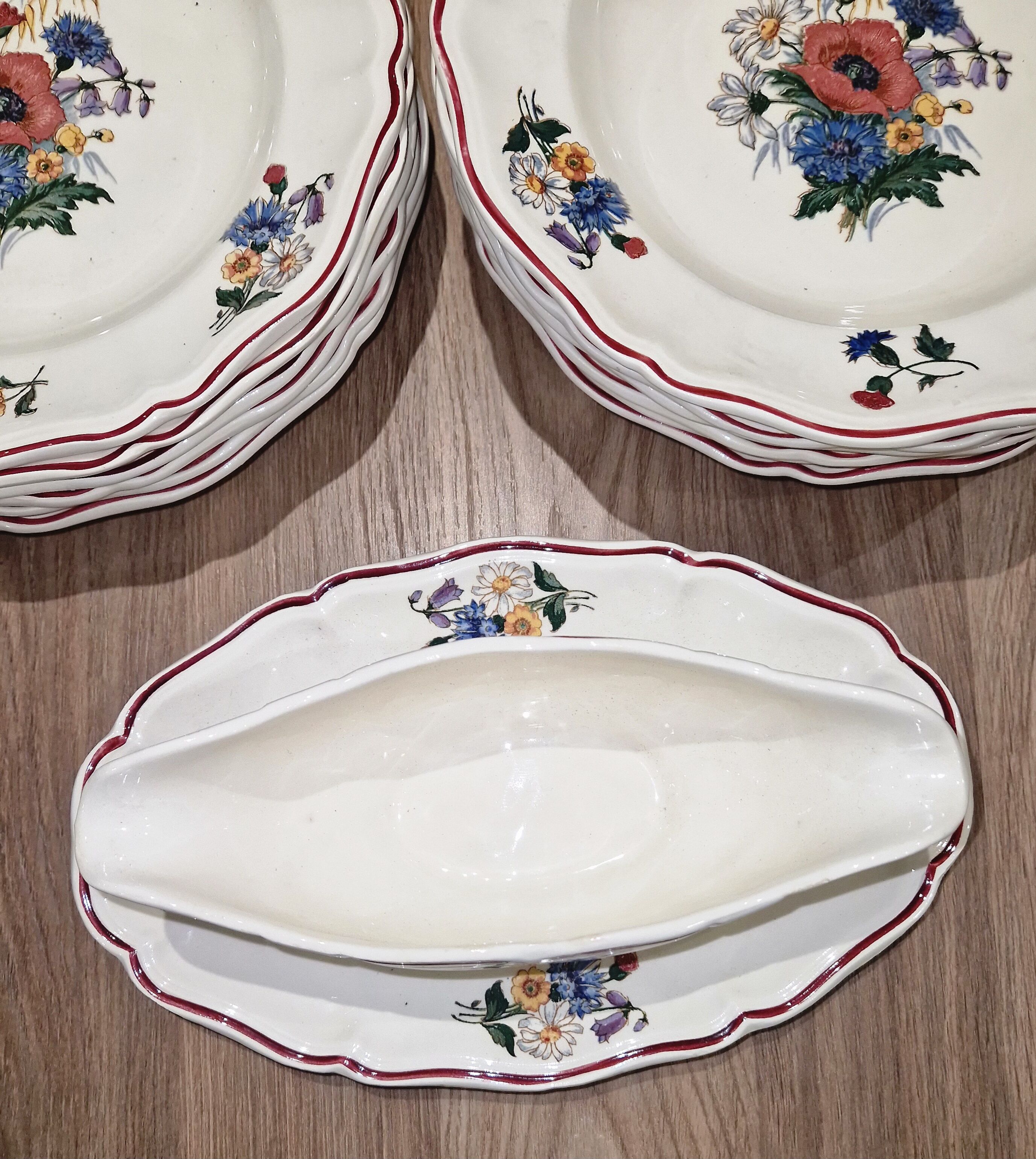 Service for 6 people, Sarreguemines earthenware, Agreste model.