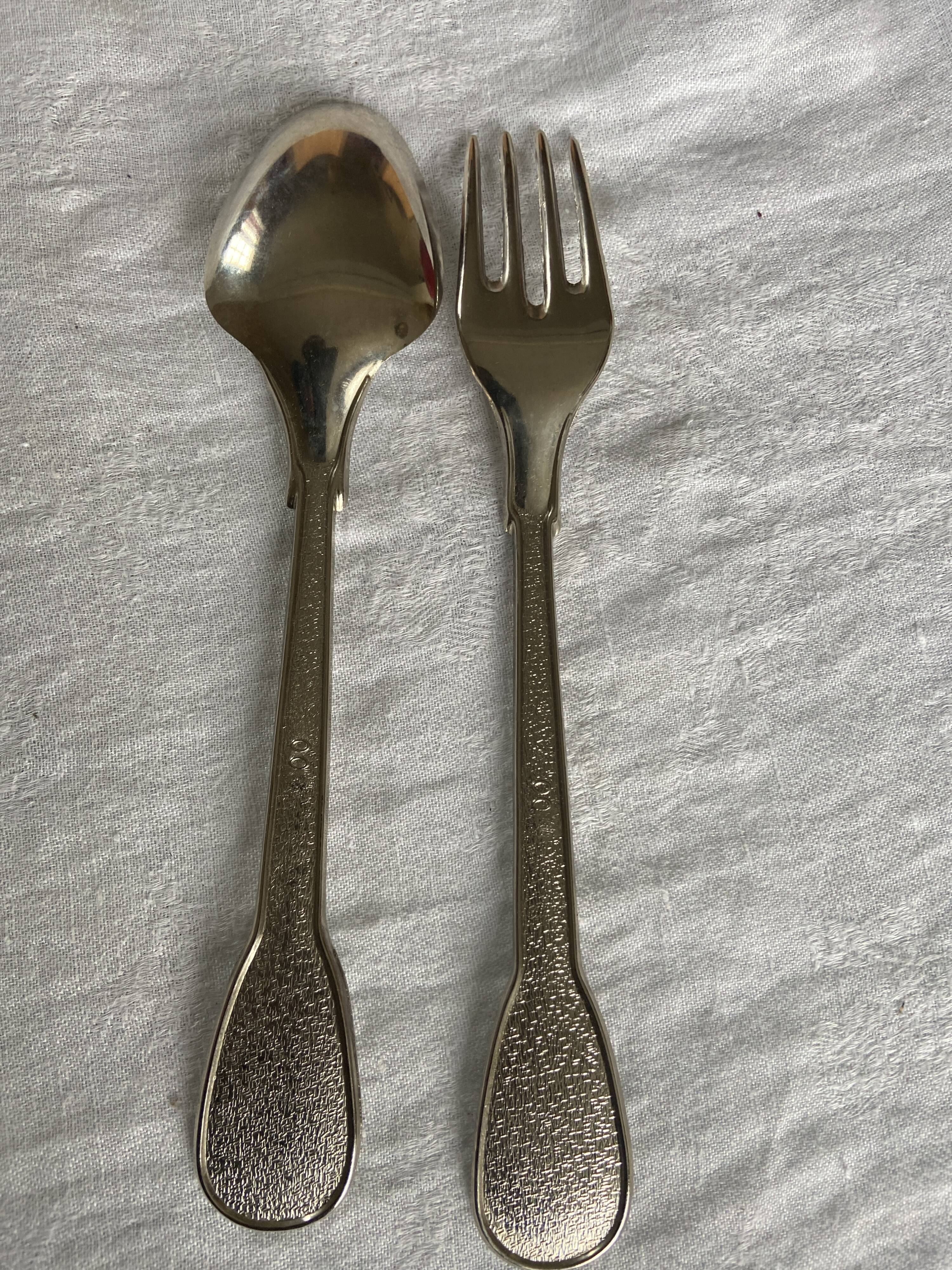 Stainless steel cutlery set