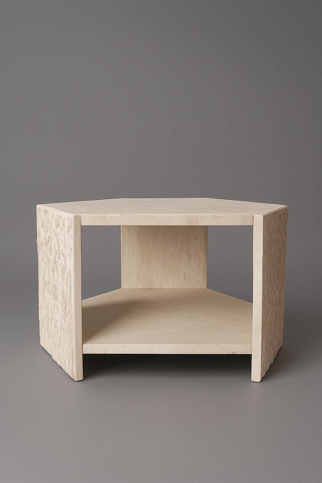 Table d'appoint hexagonale en travertin de Claude Berraldacci, France