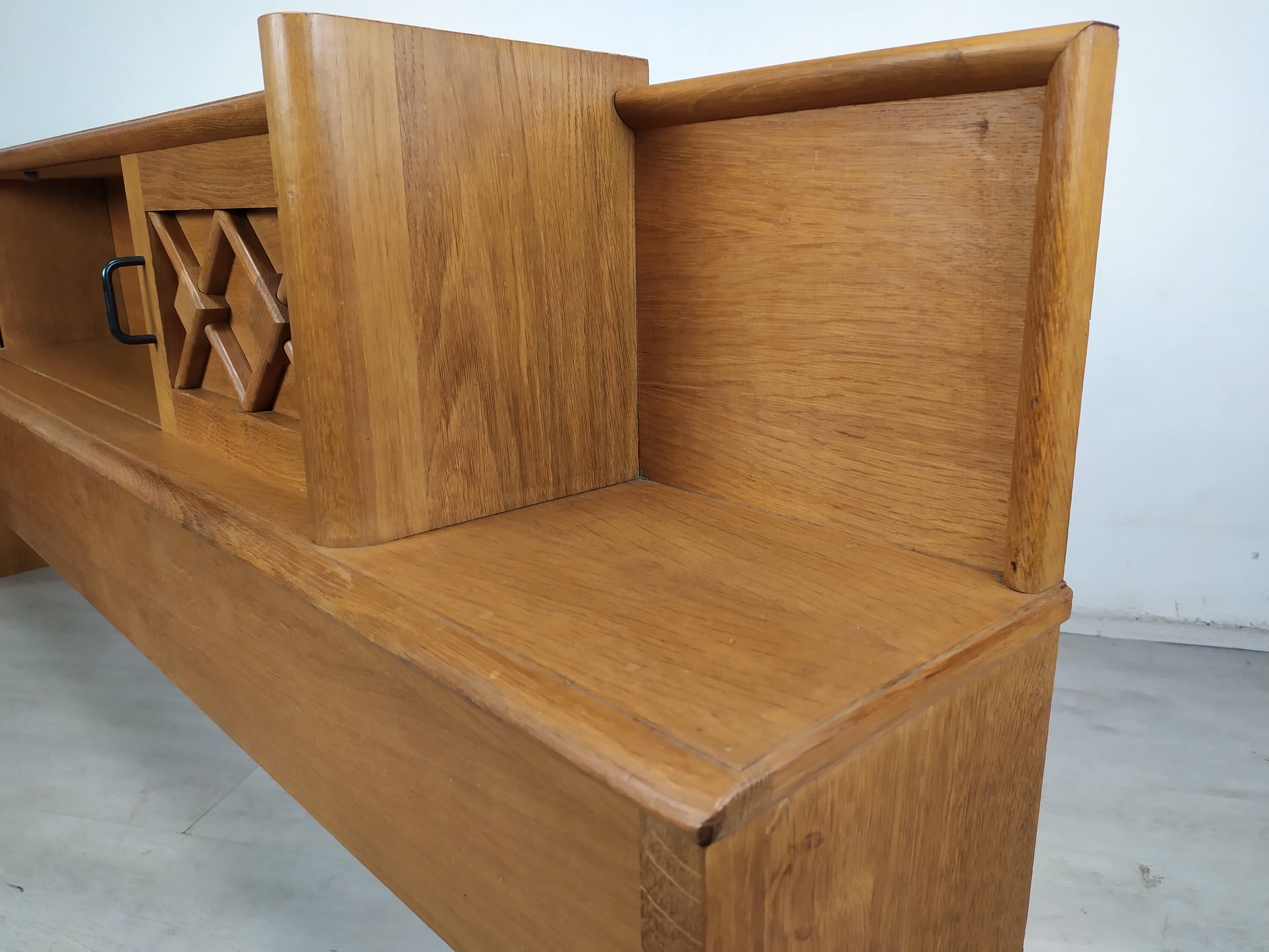 Cozy vintage headboard