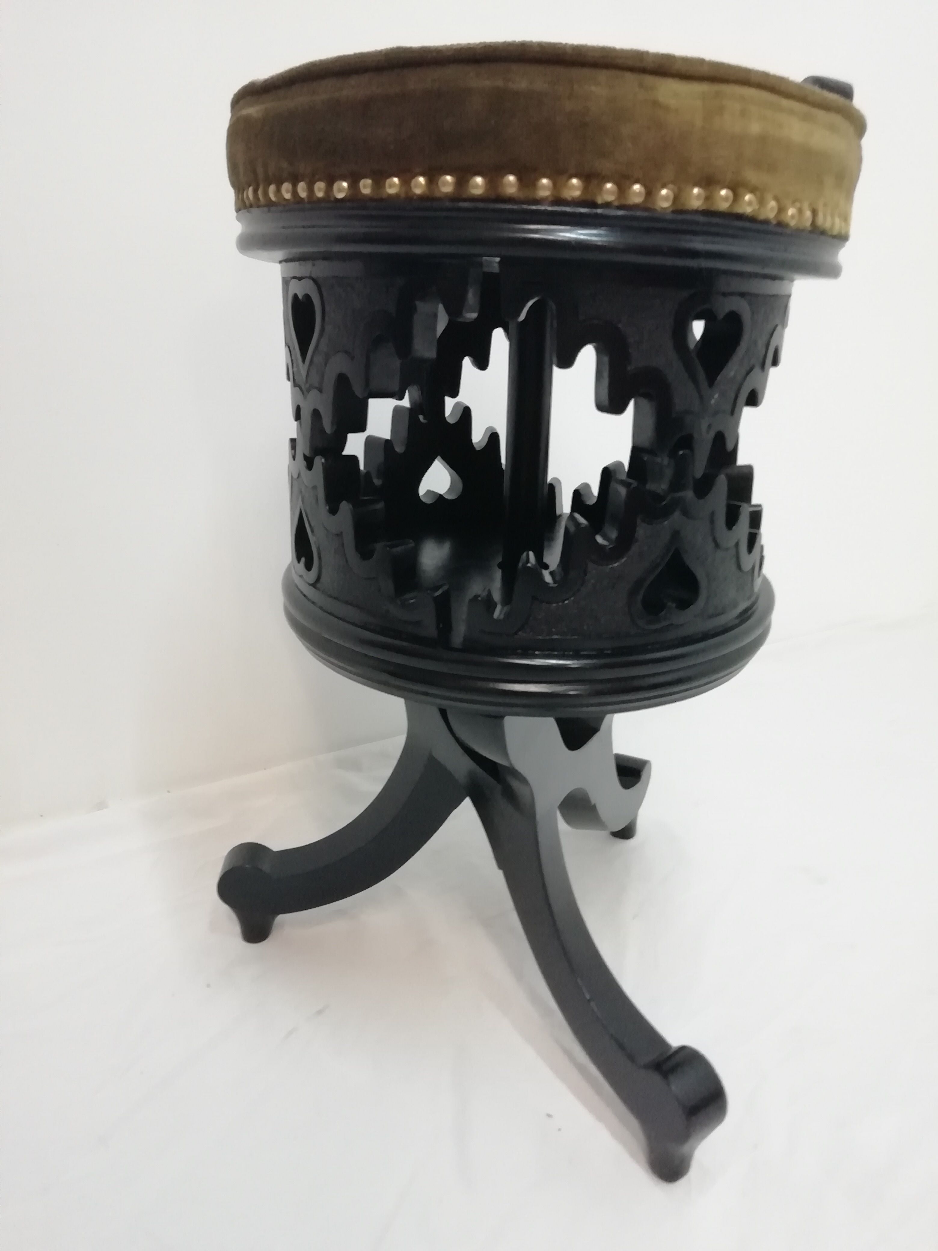Piano stool