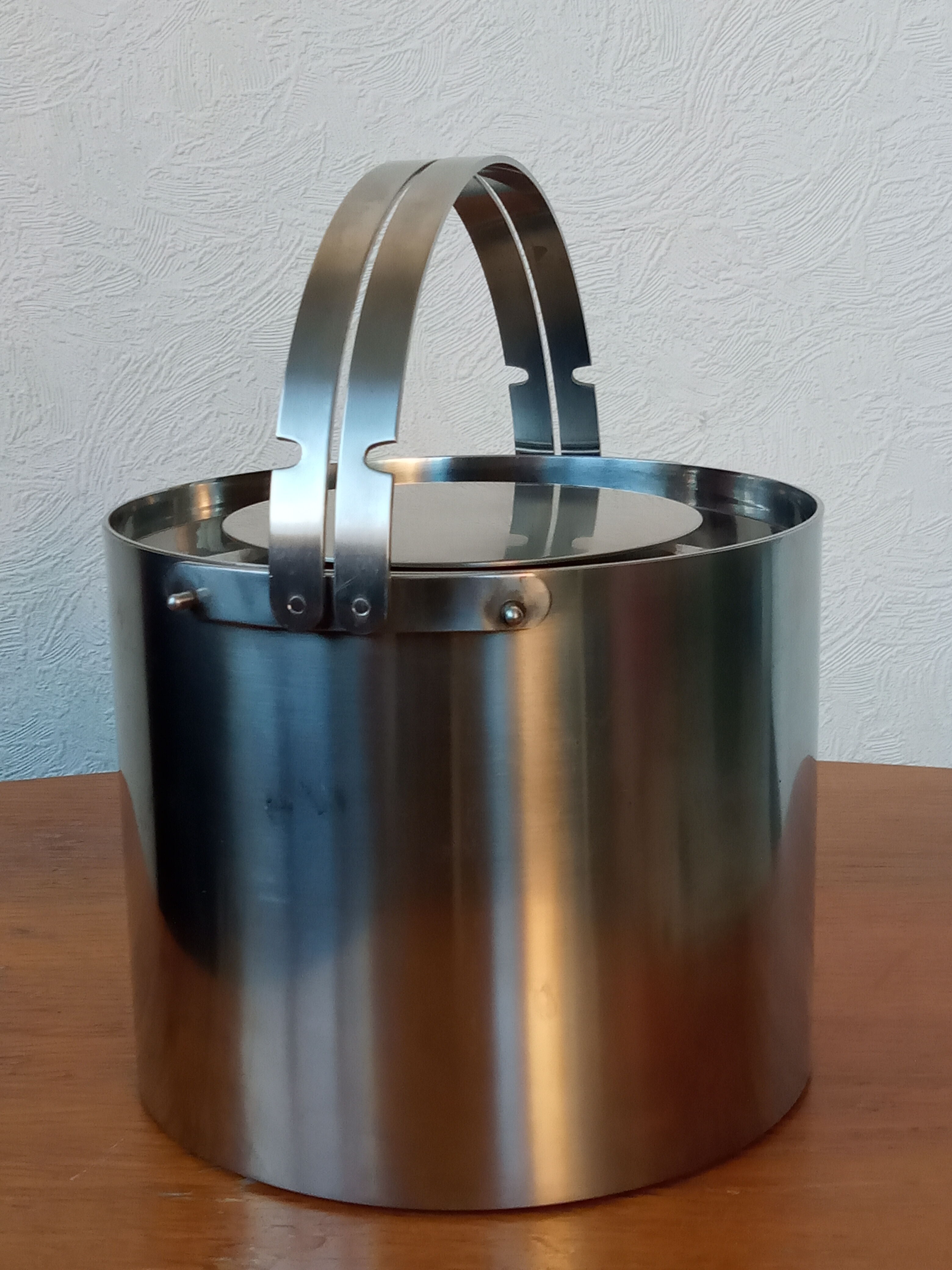 Arne Jacobsen's glacon bucket for stelton