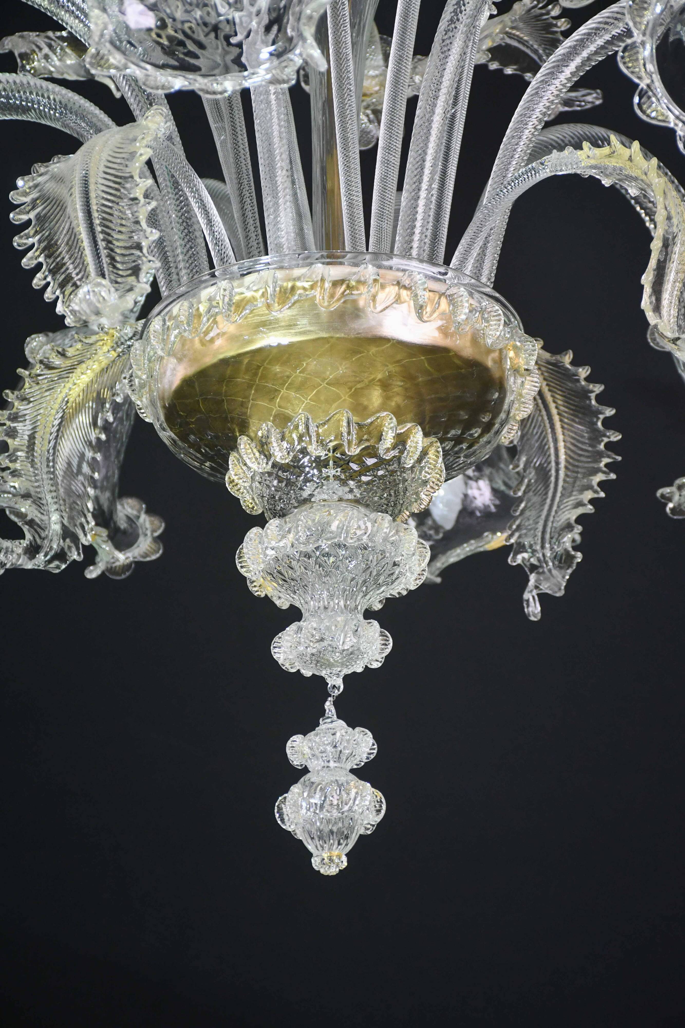 Wonderful large size Venetian chandelier, transparent and gold Murano glass