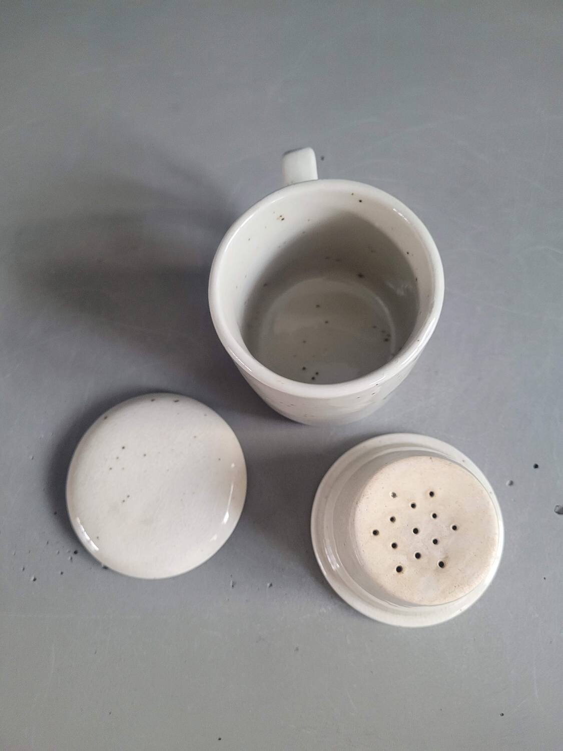 Tasse à thé vintage avec filtre et couvercle