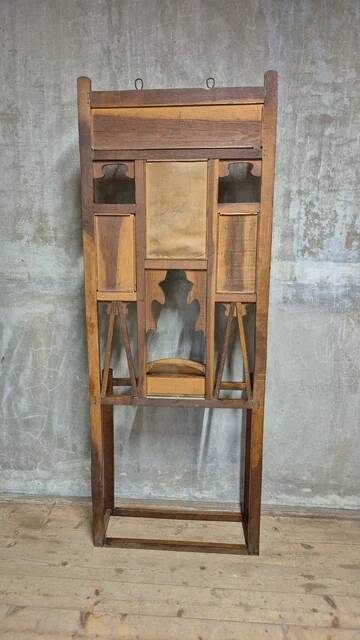 Vintage carved oak hall tree with mirror and coat hooks, early 20th century, 192 × 72 × 24 cm