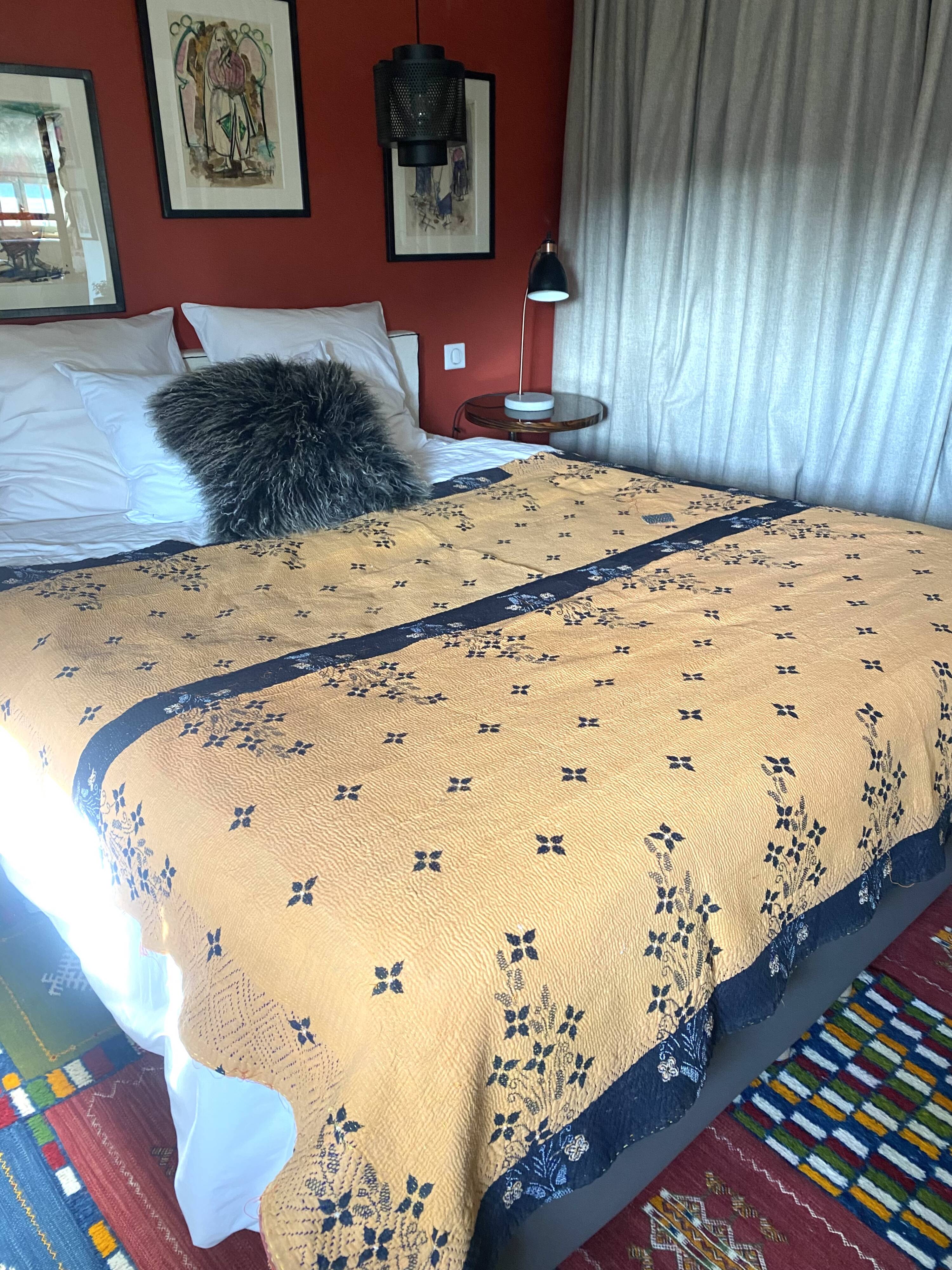 Indian bedspread "kantha"