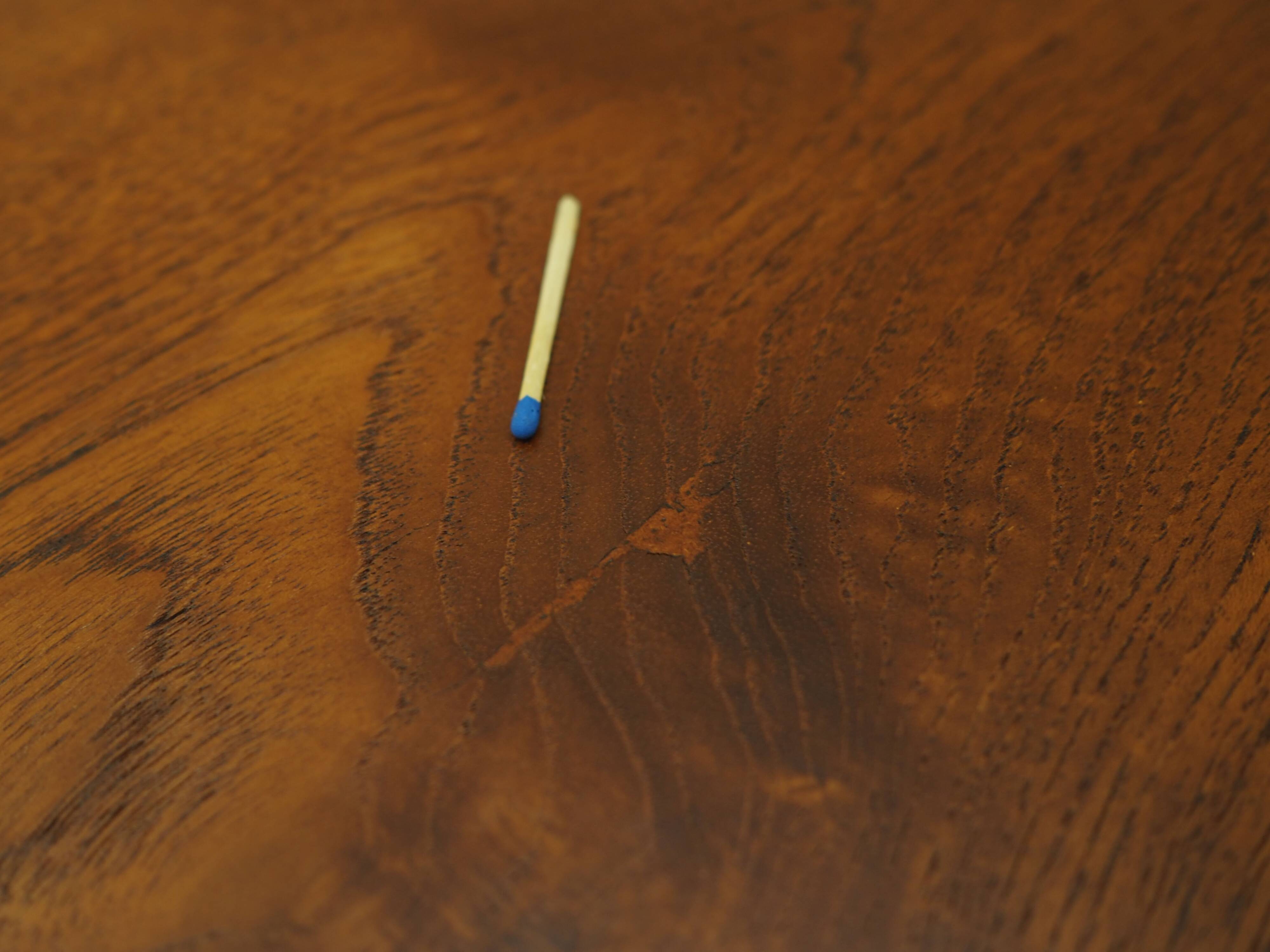 Buffet haut en teck, design danois, années 1960, production : Danemark